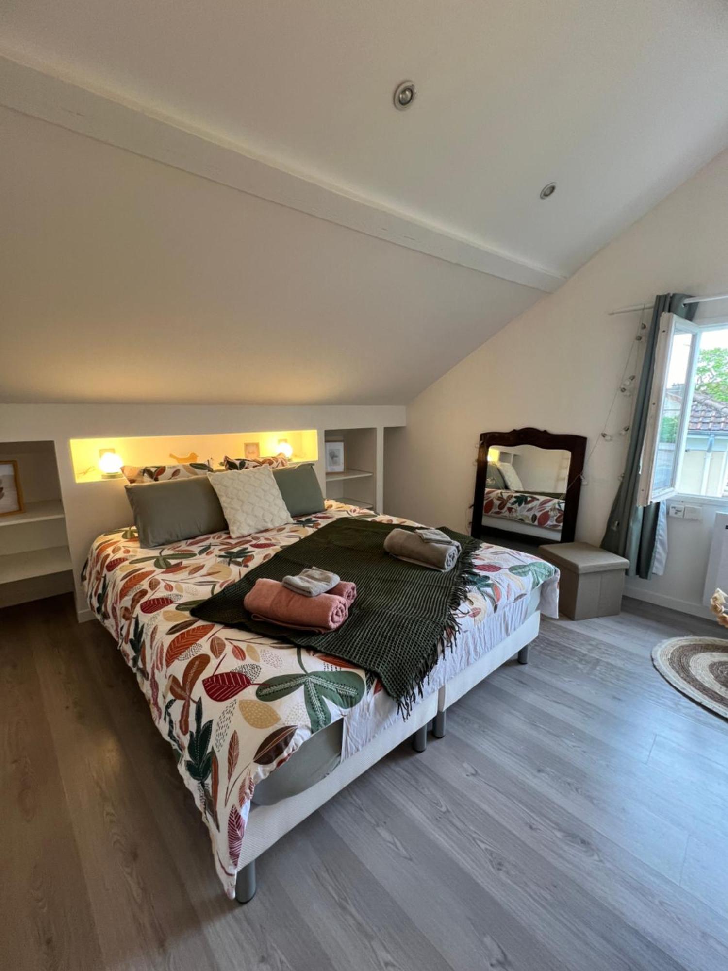 La Jolie Petite Maison 圣安德烈莱韦尔热 外观 照片