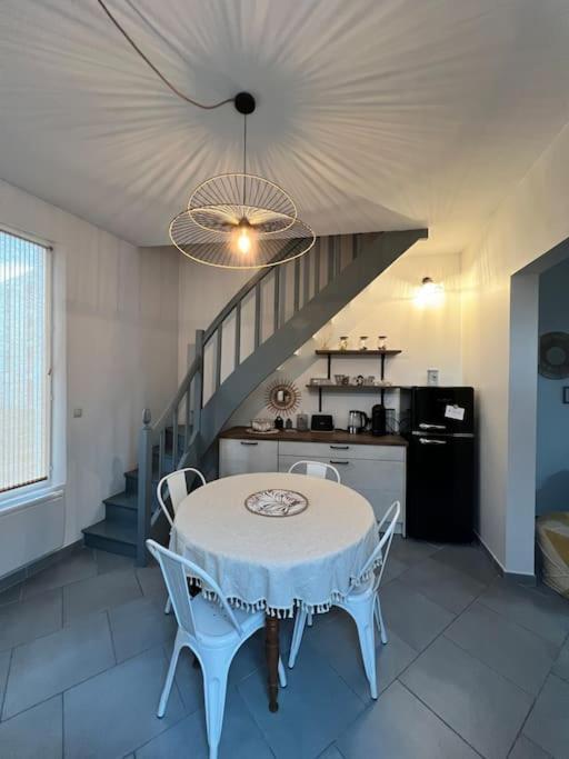 La Jolie Petite Maison 圣安德烈莱韦尔热 外观 照片