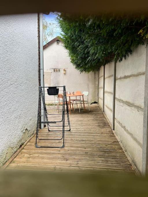 La Jolie Petite Maison 圣安德烈莱韦尔热 外观 照片